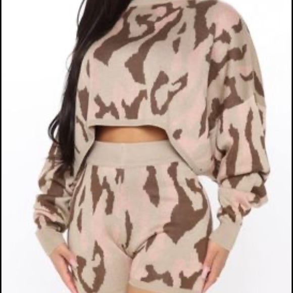 Matching set - Picture 1 of 2